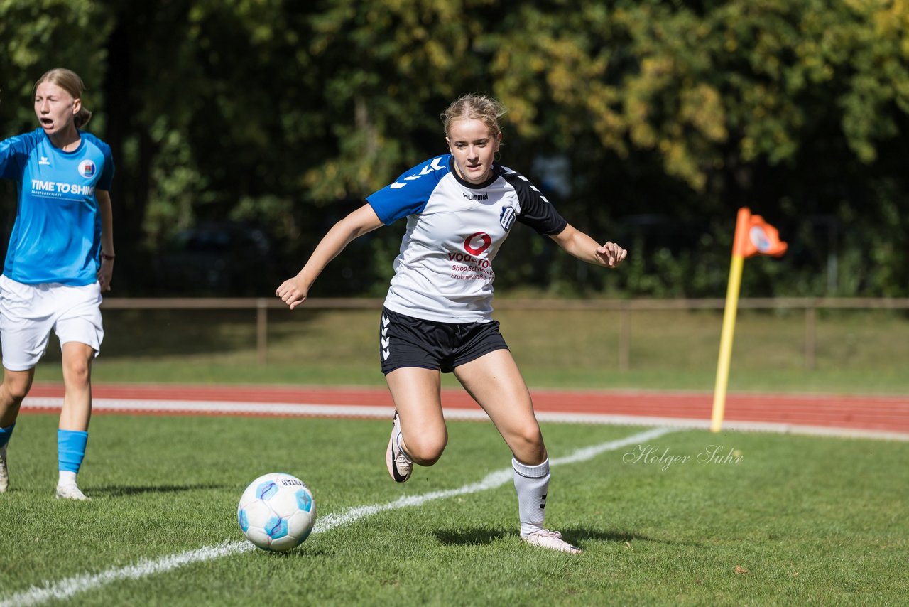 Bild 296 - wBJ VfL Pinneberg - Germania Schnelsen : Ergebnis: 15:1